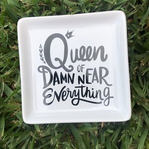 💋3 for $10💋 Plate accessory holder.